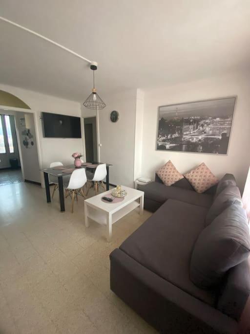 Appartement T4 A Deux Pas De La Gare St Charles Marsella Exterior foto
